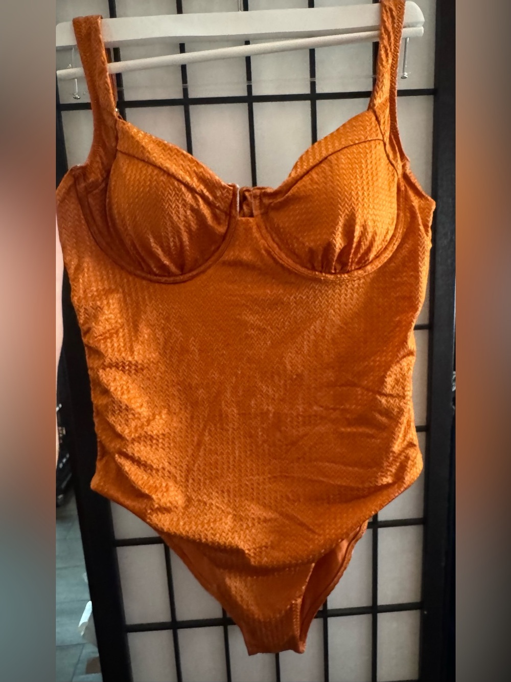 Berlook Underwire One-Piece Bodysuit beautiful burnt Orange color size large NWT